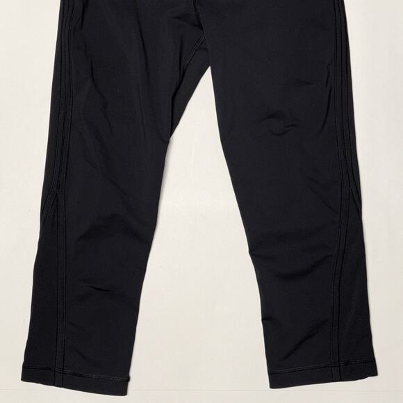 Lululemon Leggings women's size 6 Inspire Crop Luxtreme four-way stretch Black - Picture 11 of 16